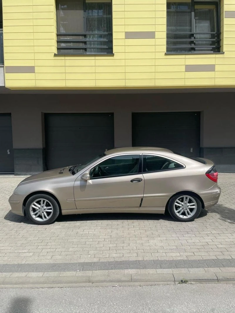 Mercedes-Benz C 180 Kompressor, снимка 13 - Автомобили и джипове - 47314172