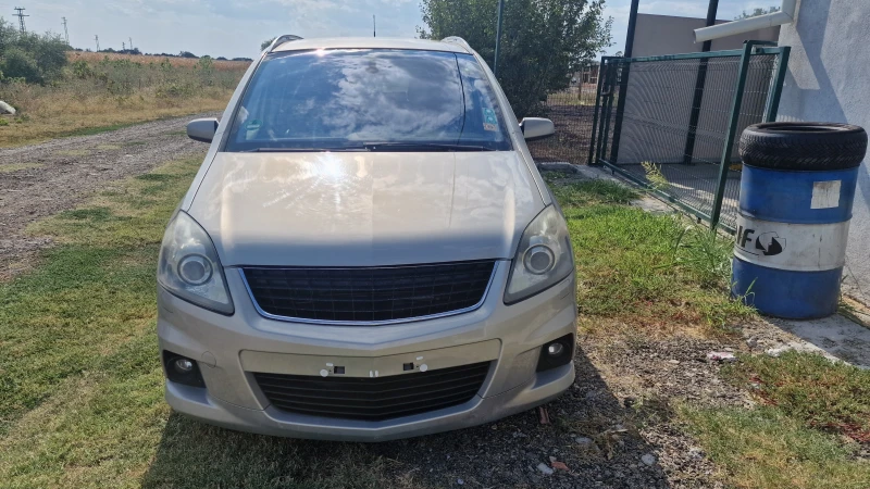 Opel Zafira 1.9 CDTi OPC, снимка 3 - Автомобили и джипове - 47011196