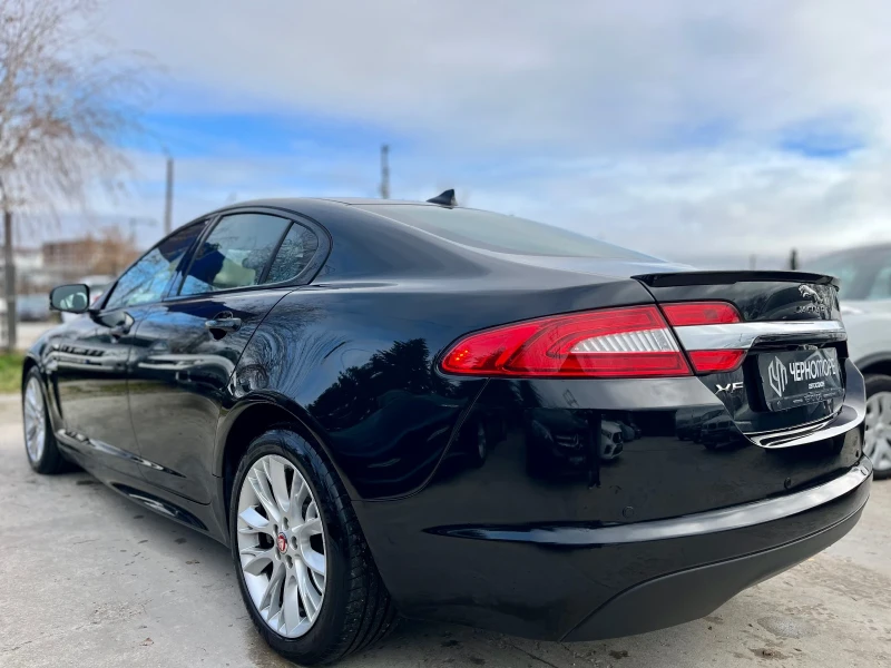 Jaguar Xf 2.2d R-Sport Line automatic, снимка 4 - Автомобили и джипове - 48234434