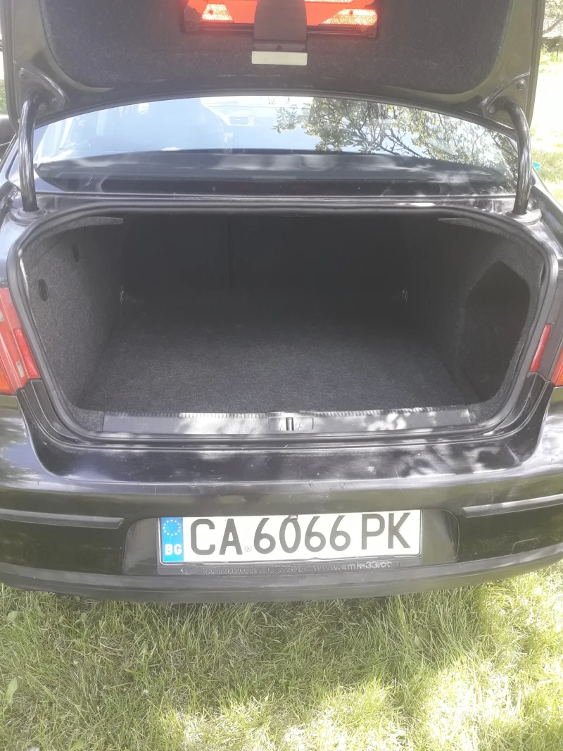 VW Passat, снимка 5 - Автомобили и джипове - 52891370