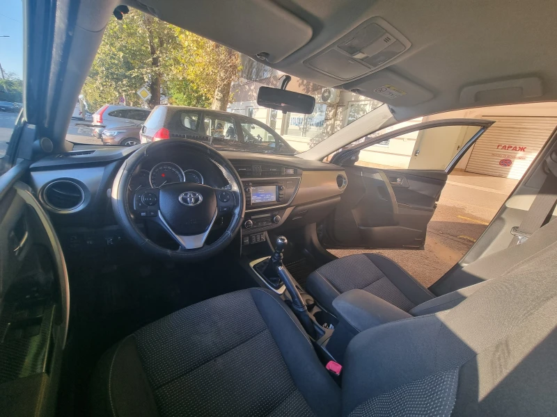 Toyota Auris 1.6 Luna Бензин - Газ, снимка 7 - Автомобили и джипове - 51571596