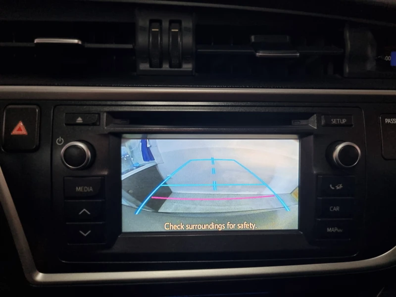 Toyota Auris 1.6 Luna Бензин - Газ, снимка 8 - Автомобили и джипове - 51571596