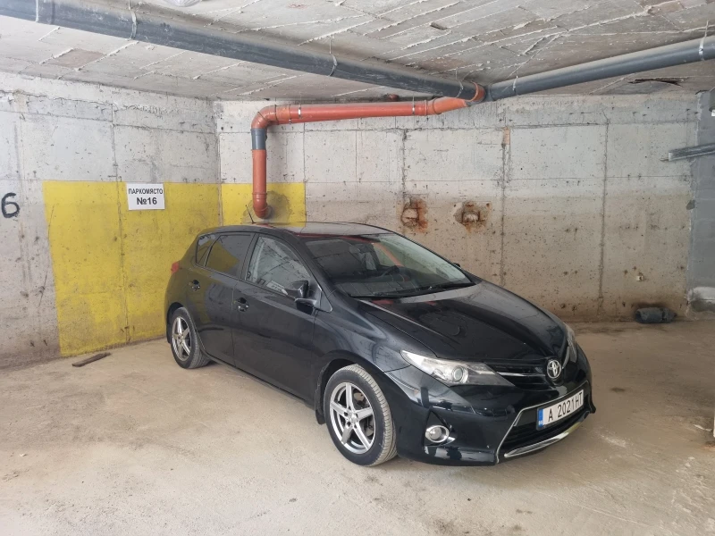 Toyota Auris 1.6 Luna Бензин - Газ, снимка 13 - Автомобили и джипове - 51571596