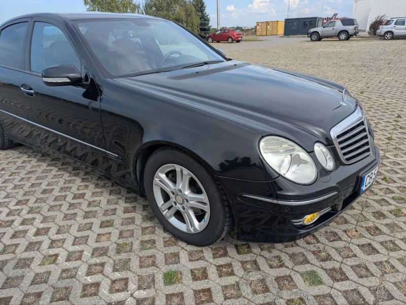 Mercedes-Benz E 220, снимка 8 - Автомобили и джипове - 52284882
