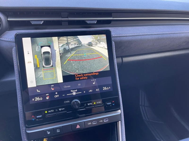 Lexus LBX AWD/HUD/BSM/Гаранционен , снимка 17 - Автомобили и джипове - 51764777