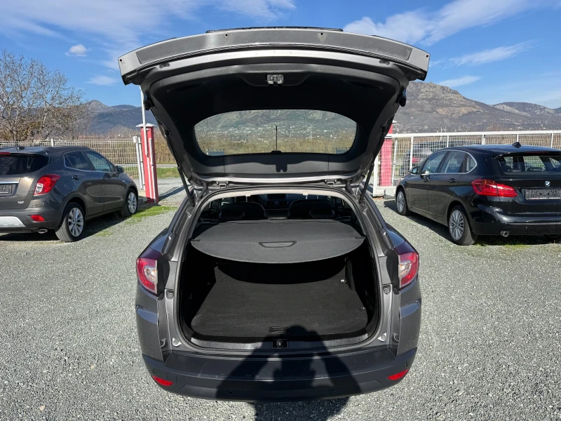 Renault Megane (KATO НОВА), снимка 13 - Автомобили и джипове - 52409201