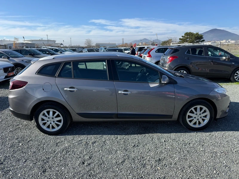 Renault Megane (KATO НОВА), снимка 4 - Автомобили и джипове - 52409201