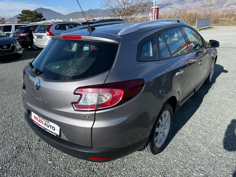 Renault Megane (KATO НОВА), снимка 6 - Автомобили и джипове - 52409201