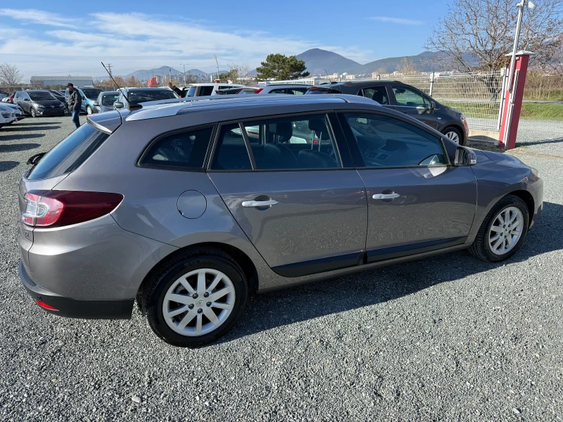 Renault Megane (KATO НОВА), снимка 5 - Автомобили и джипове - 52409201