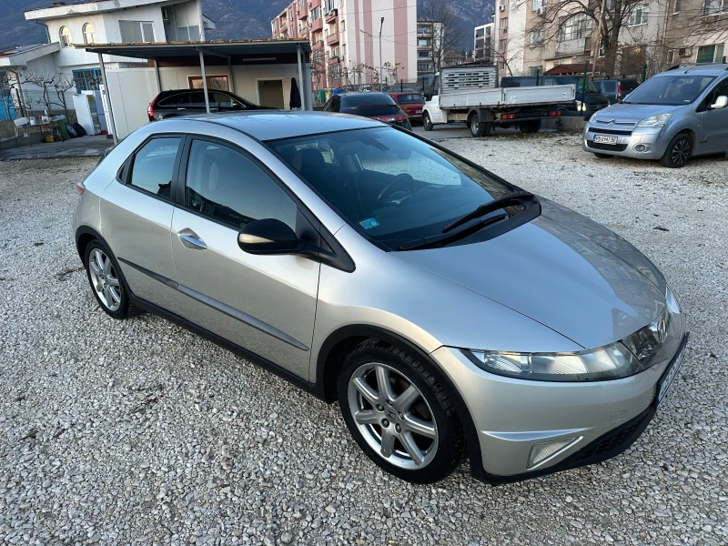 Honda Civic 1.8VTEC//NAVI//EXECUTIVE, снимка 8 - Автомобили и джипове - 52817254