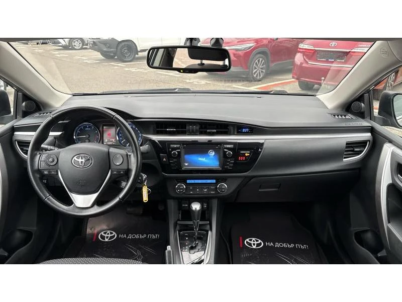 Toyota Corolla SDN 1.6P CVT EXECUTIVE, снимка 8 - Автомобили и джипове - 53496752