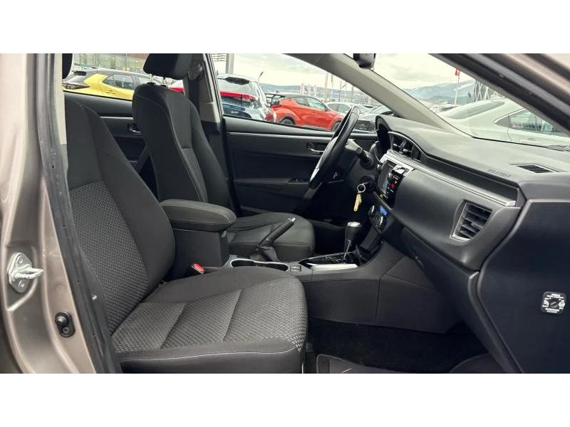 Toyota Corolla SDN 1.6P CVT EXECUTIVE, снимка 6 - Автомобили и джипове - 53496752