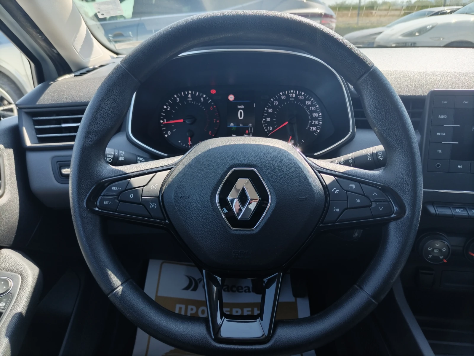 Renault Clio 1.0TCe/ 100к.с./Life - изображение 8
