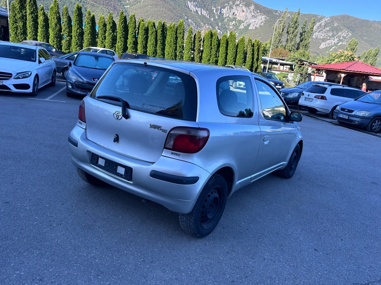 Toyota Yaris 1.3i - КЛИМАТИК - изображение 5