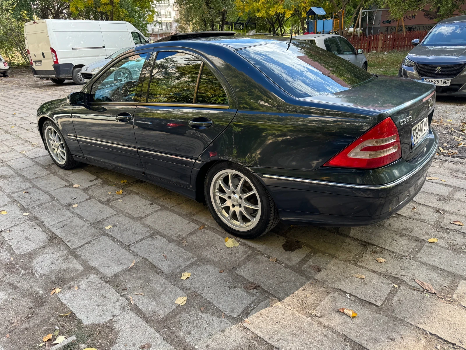 Mercedes-Benz C 320  - изображение 6