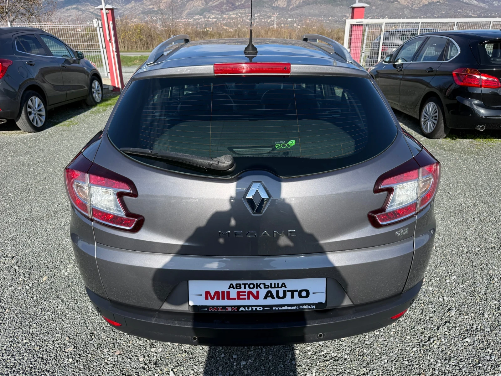 Renault Megane (KATO НОВА) - изображение 7