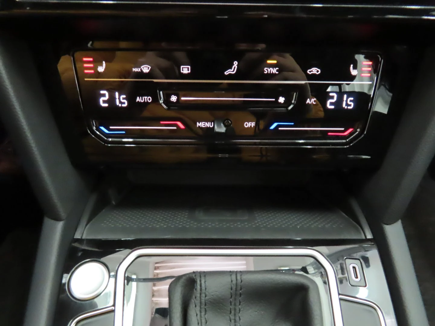 VW Passat 2.0TDI SCR 4MOT DSG | Mobile.bg � ����������� 16