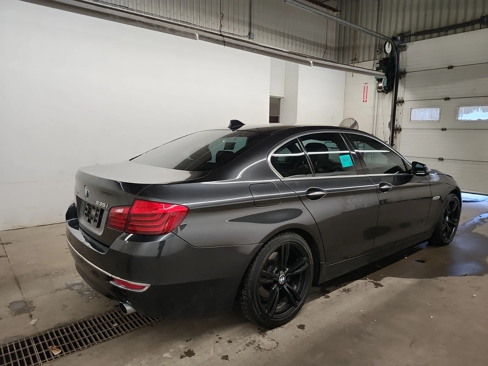 BMW 535 xDrive * Напа салон * Шито табло * CARFAX *  - изображение 4