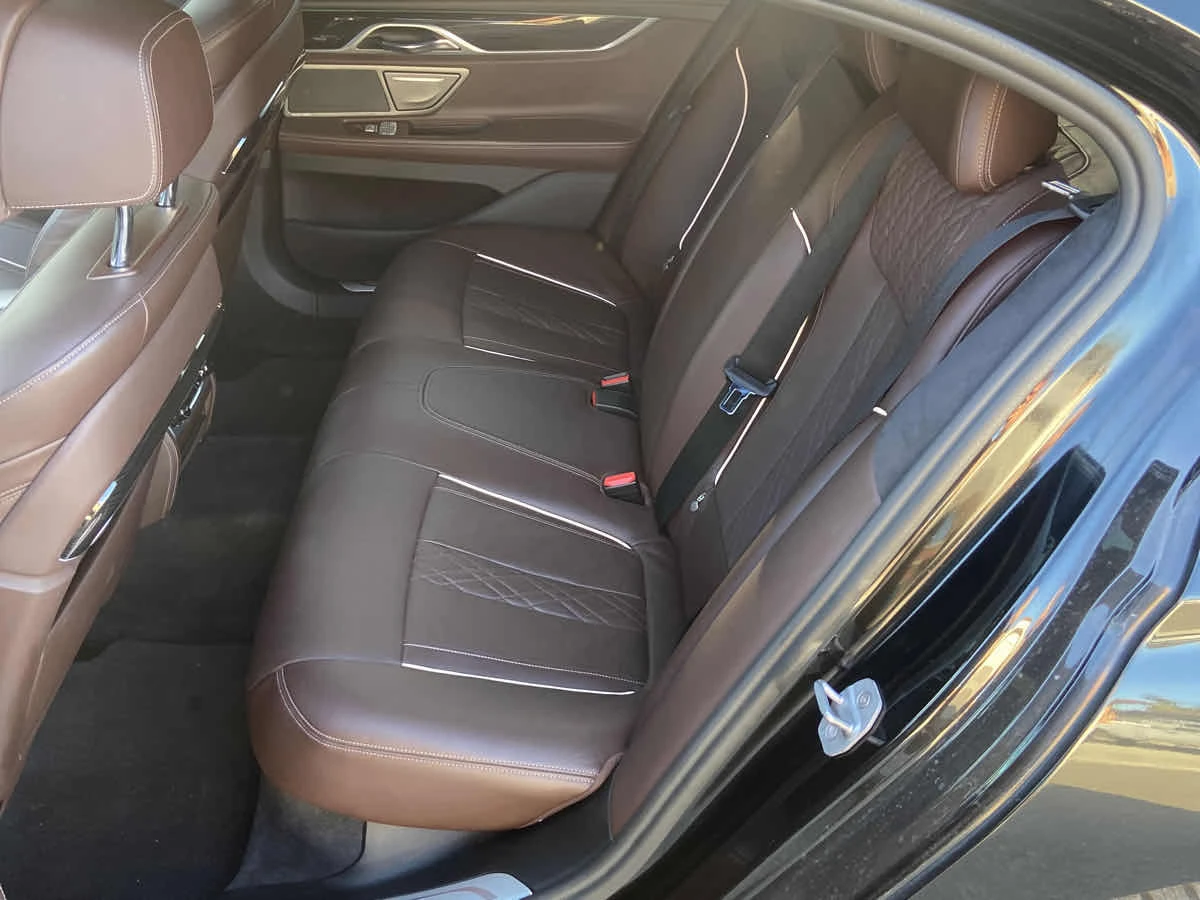 BMW 750 750i xDrive AWD - изображение 9