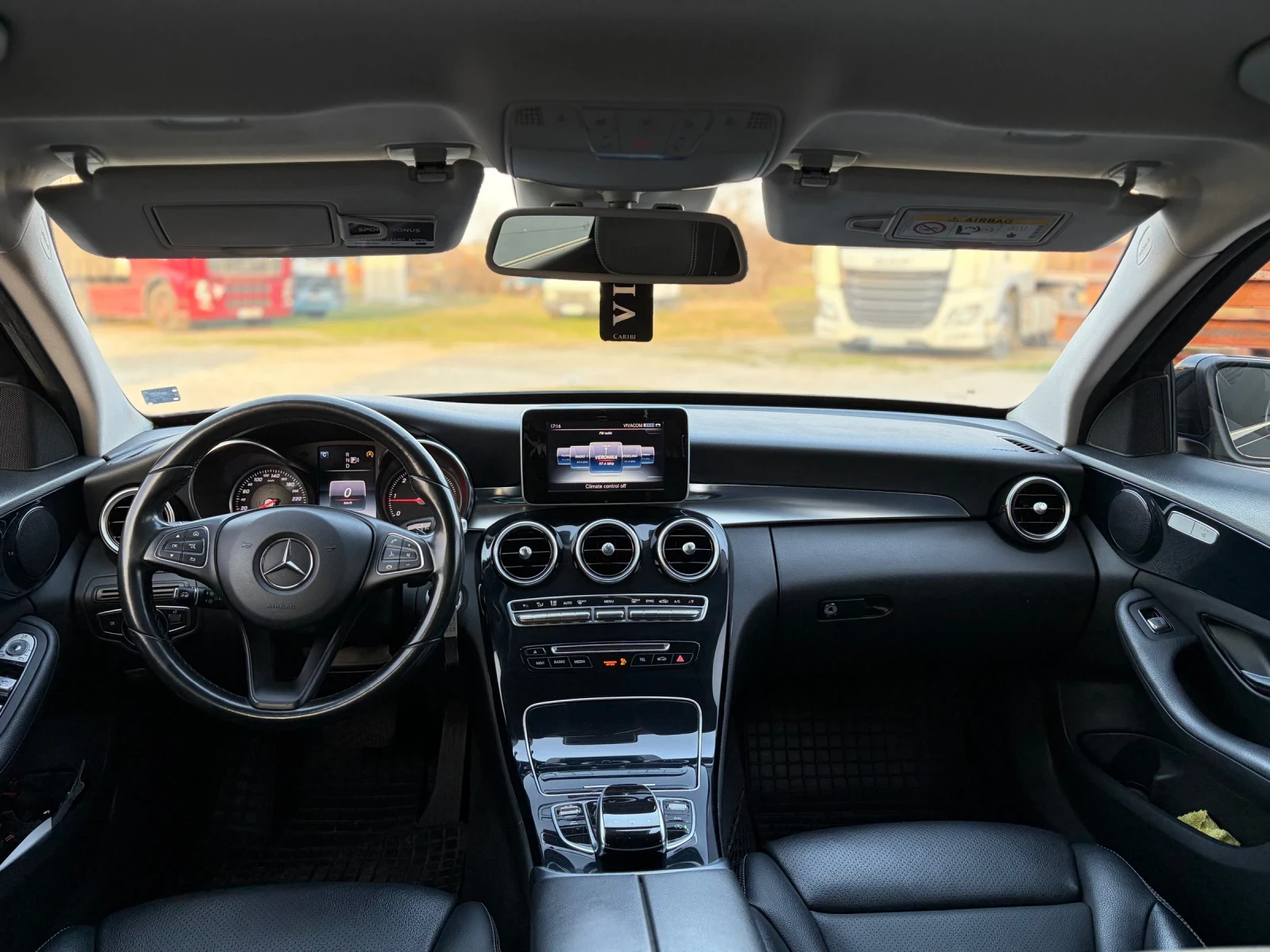 Mercedes-Benz C 220 220 AMG Line - изображение 6