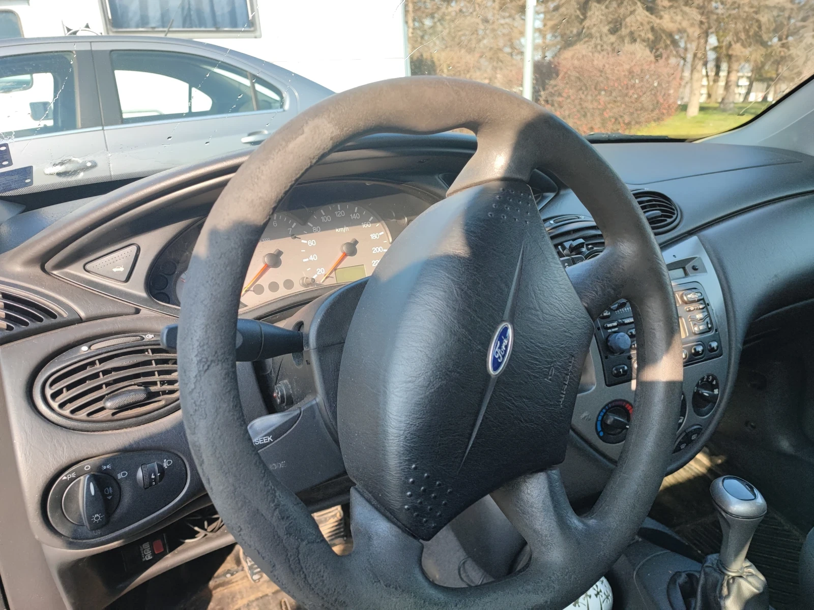 Ford Focus 1.6 бензин газ, снимка 7 - Автомобили и джипове - 53877676