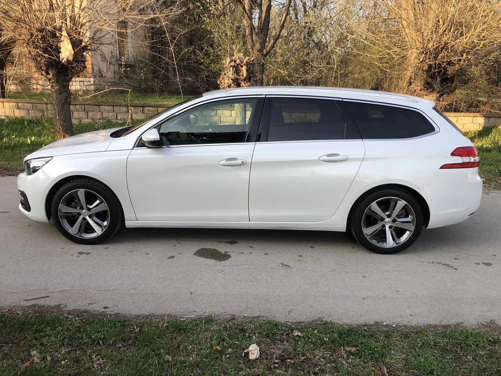 Peugeot 308 1.5 Blue/Hdi;:Allure:;S&S;:130kc::158399kmРЕАЛНИ!!, снимка 7 - Автомобили и джипове - 54045759