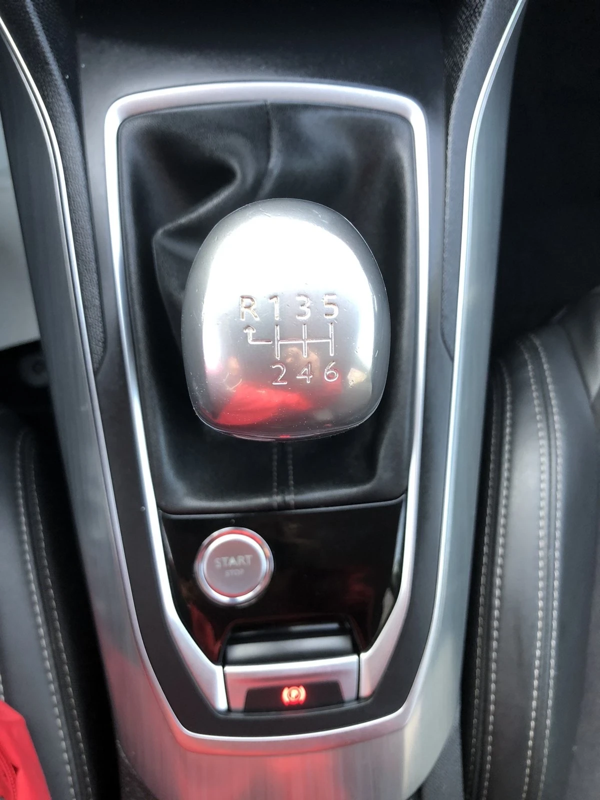 Peugeot 308 1.5 Blue/Hdi;:Allure:;S&S;:130kc::158399kmРЕАЛНИ!!, снимка 15 - Автомобили и джипове - 54045759