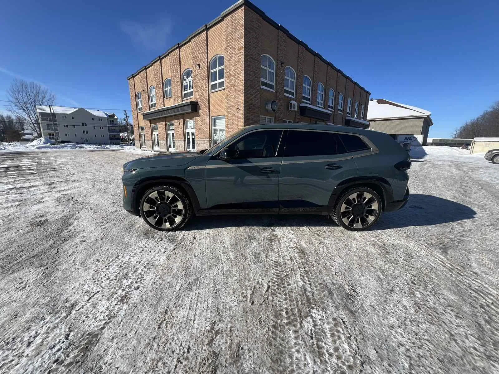 BMW XM, снимка 2 - Автомобили и джипове - 54294518