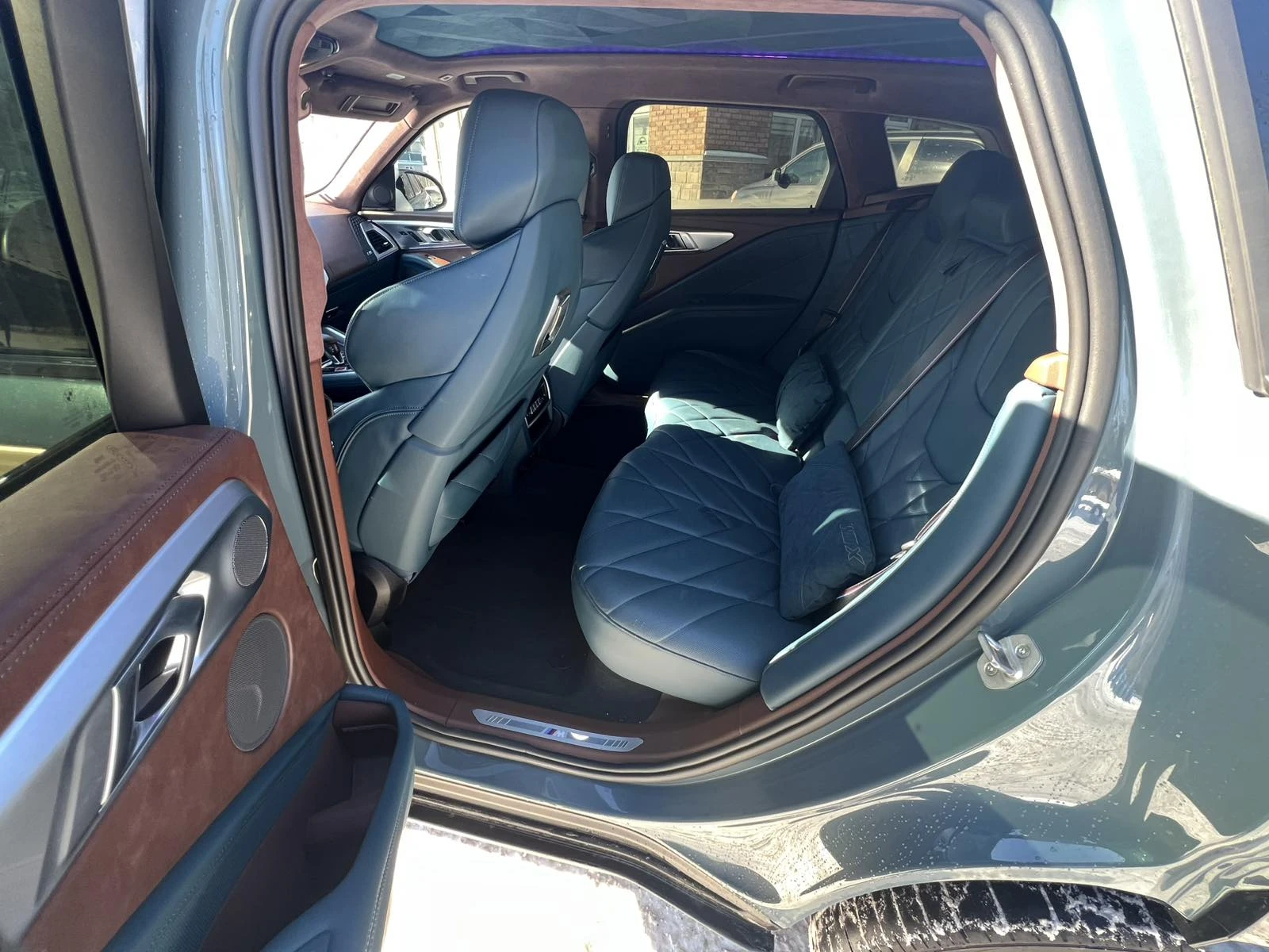 BMW XM, снимка 8 - Автомобили и джипове - 54294518