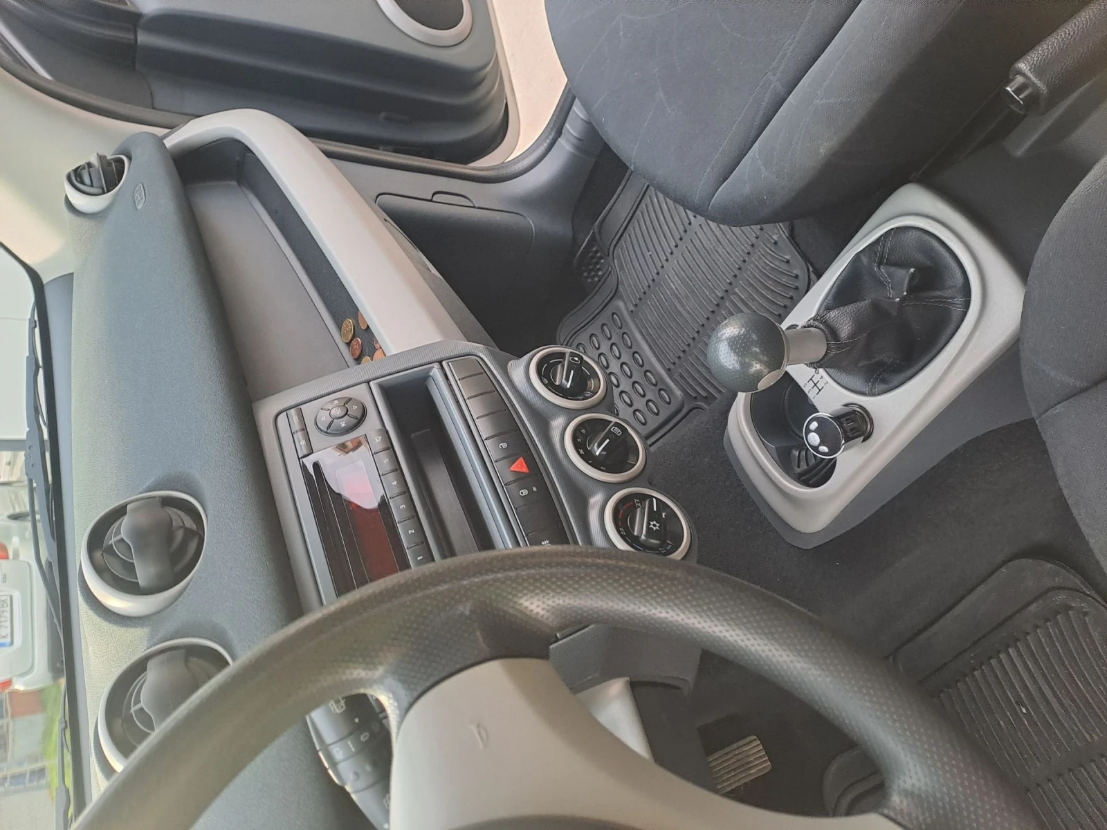 Smart Forfour 1.3 бензин 95 кс, снимка 9 - Автомобили и джипове - 54627003