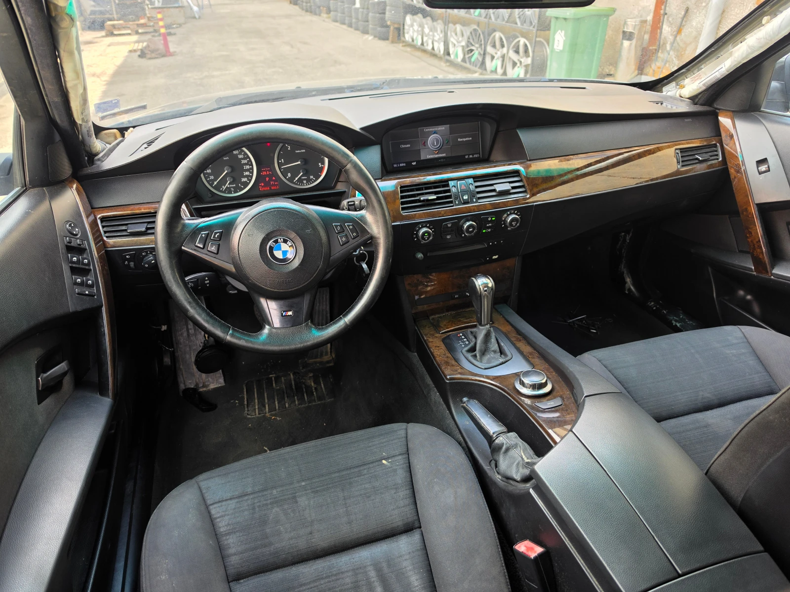 BMW 530 4х4 231 коня, снимка 2 - Автомобили и джипове - 54703668