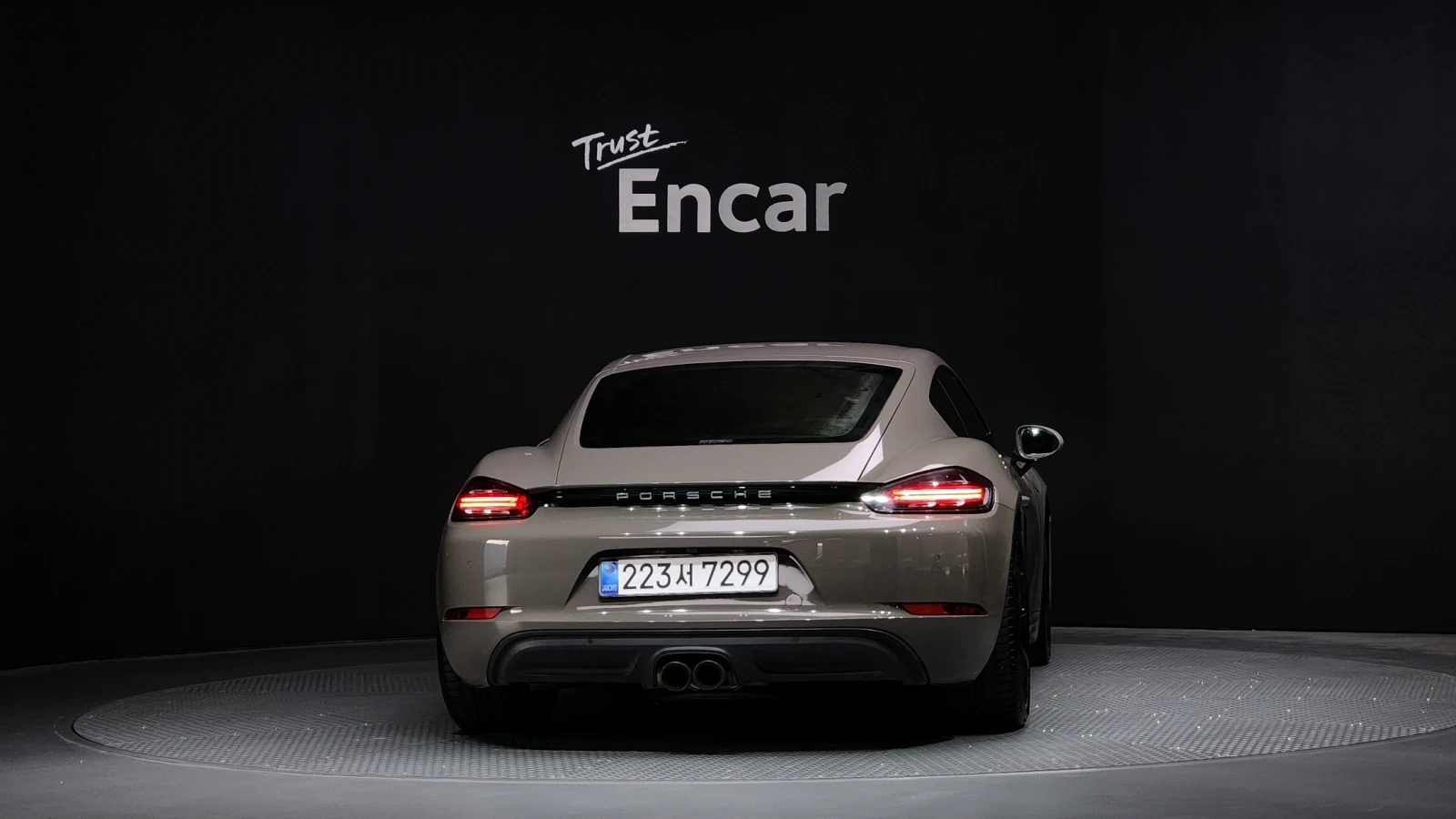 Porsche Cayman S 2.5* BLIND SPOT* ПОДГРЕВ ВОЛАН* КРАЙНА ЦЕНА, снимка 4 - Автомобили и джипове - 55243605