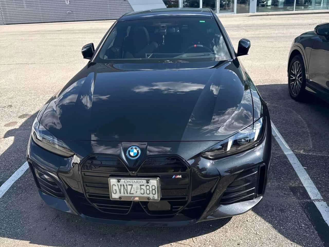 BMW i4 M50 xDrive | CARFAX | АВТОКРЕДИТ БЕЗ ПЪРВОНАЧАЛНА , снимка 2 - Автомобили и джипове - 55258805