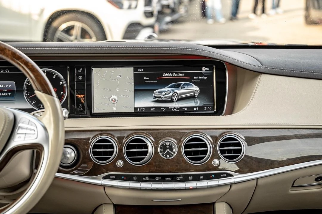 Mercedes-Benz S 550 4MATIC AMG | HUD | Масаж | Панорама, снимка 15 - Автомобили и джипове - 55332710