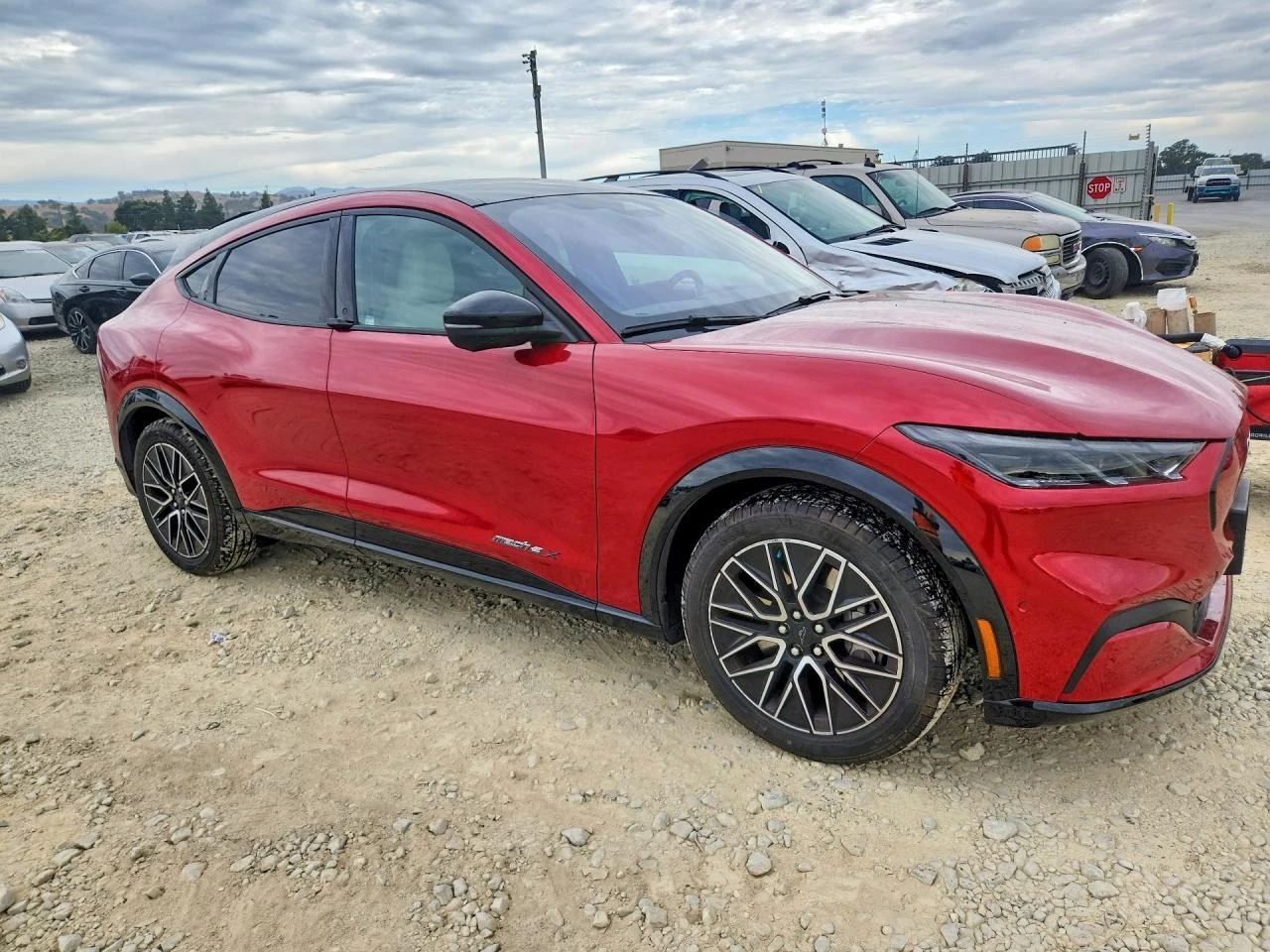 Ford Mustang Mach-E Premium Standard Range RWD, снимка 4 - Автомобили и джипове - 55517514