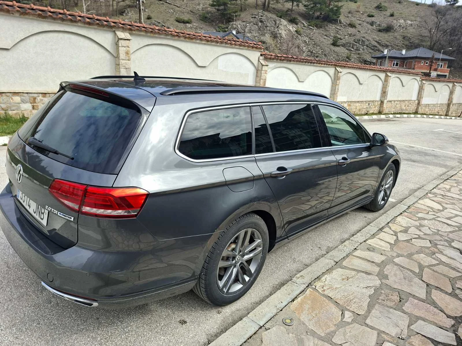 VW Passat Регистрирана , R-line , Led, снимка 4 - Автомобили и джипове - 55636697