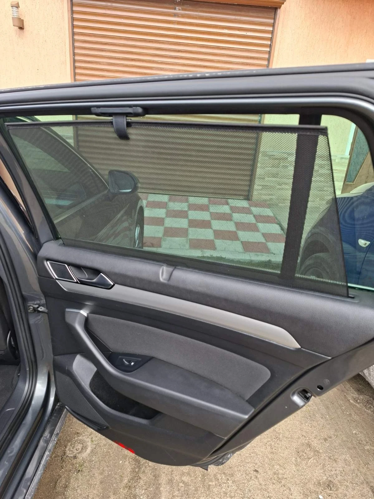 VW Passat Регистрирана , R-line , Led, снимка 14 - Автомобили и джипове - 55636697