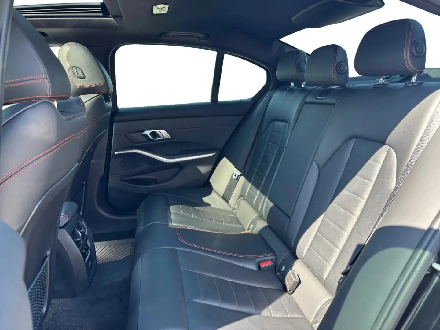 BMW 330 i xDrive ЦЕНА ДО БЪЛГАРИЯ АВТОКРЕДИТ, снимка 15 - Автомобили и джипове - 55779600