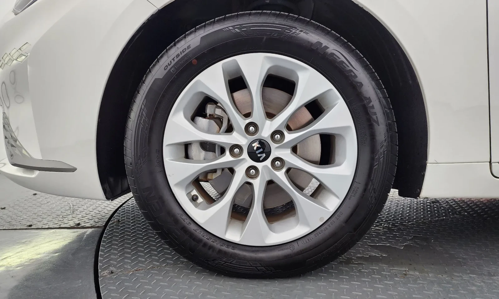 Kia K8, снимка 17 - Автомобили и джипове - 56565583