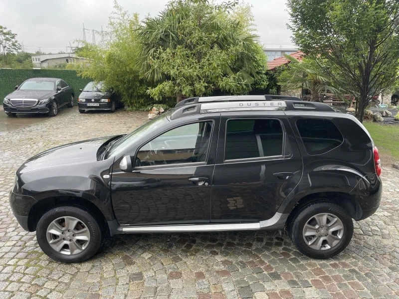 Dacia Duster 1.6 Gaz, снимка 9 - Автомобили и джипове - 45809368