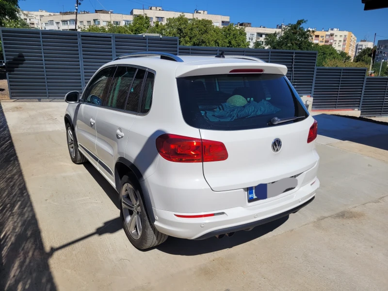 VW Tiguan 2.0 TDI R-line , снимка 3 - Автомобили и джипове - 52498398