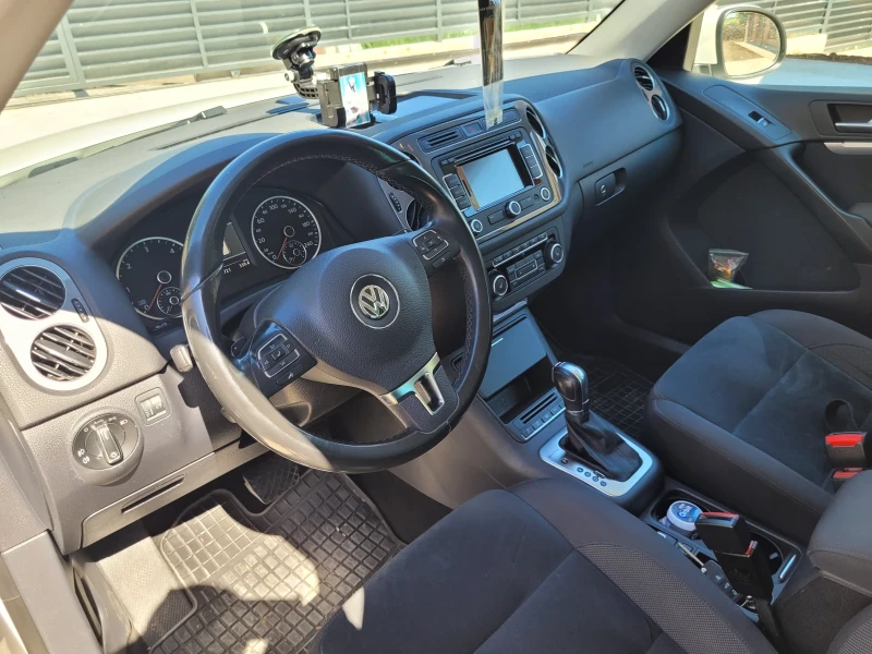 VW Tiguan 2.0 TDI R-line , снимка 7 - Автомобили и джипове - 52498398