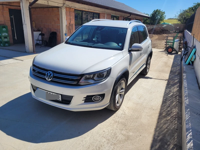 VW Tiguan 2.0 TDI R-line , снимка 2 - Автомобили и джипове - 52498398