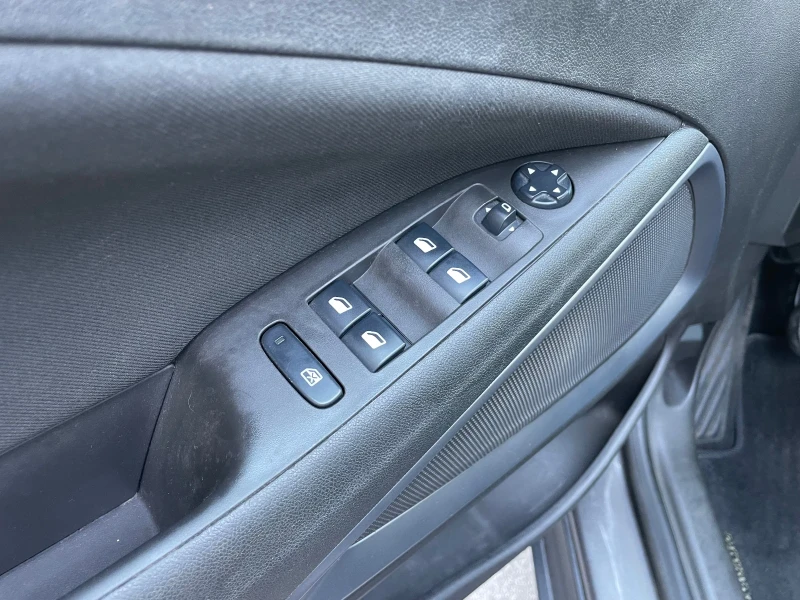 Opel Crossland X 1.2 i, снимка 7 - Автомобили и джипове - 51985350