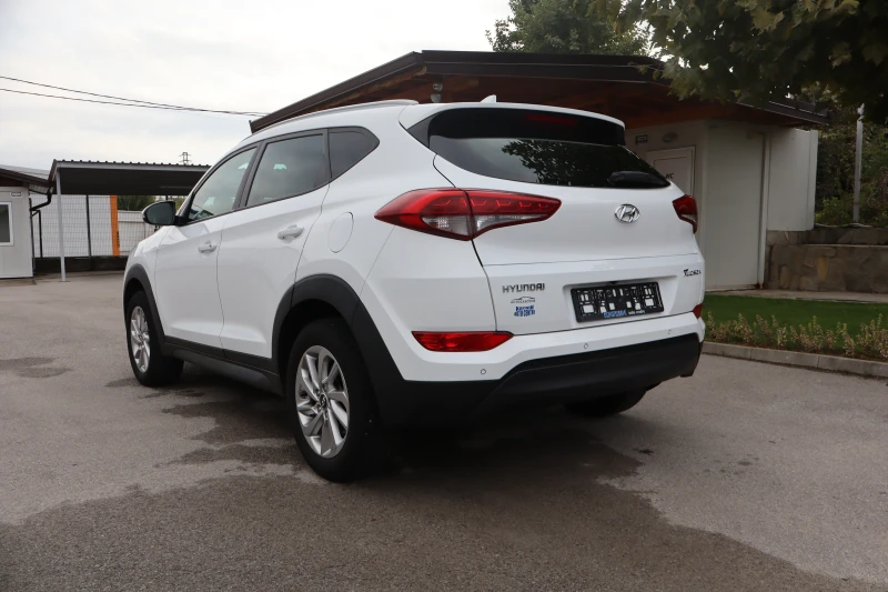 Hyundai Tucson 1.6i, снимка 7 - Автомобили и джипове - 52005994