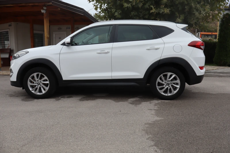 Hyundai Tucson 1.6i, снимка 8 - Автомобили и джипове - 52005994