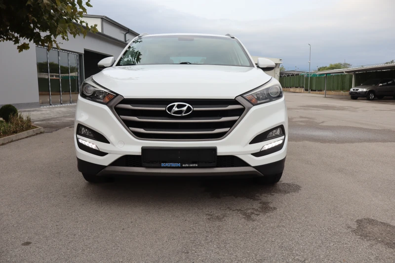 Hyundai Tucson 1.6i, снимка 2 - Автомобили и джипове - 52005994