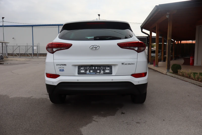 Hyundai Tucson 1.6i, снимка 6 - Автомобили и джипове - 52005994