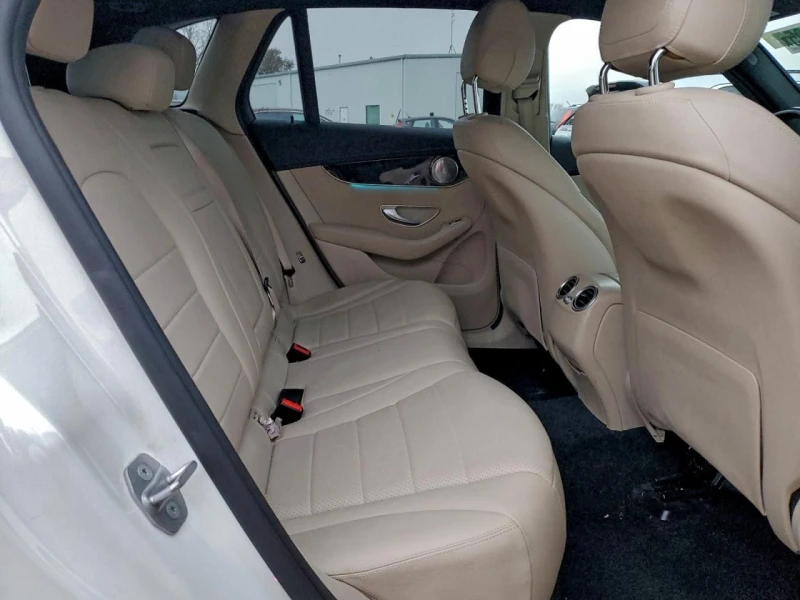 Mercedes-Benz GLC 300, снимка 11 - Автомобили и джипове - 53181235