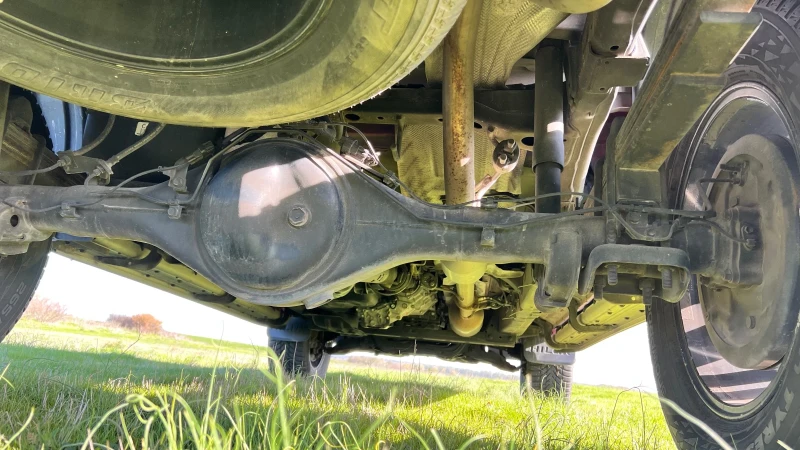 Toyota Hilux Invisible, снимка 10 - Автомобили и джипове - 53600291